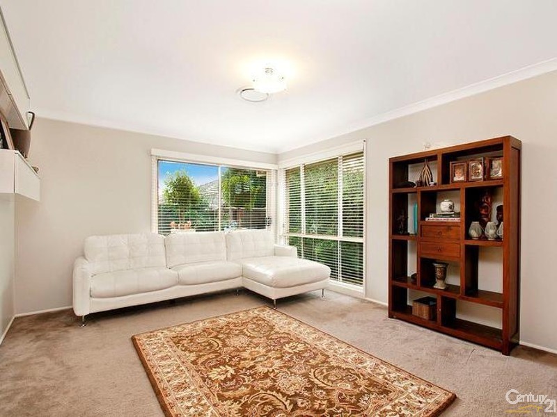 13 Rebellion Cct, Beaumont Hills NSW 2155