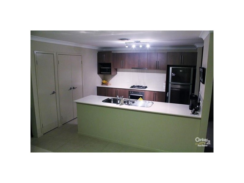 8 Allambie St, The Ponds NSW 2769