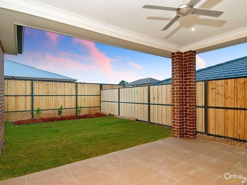 33 Amarco Cct, The Ponds NSW 2769