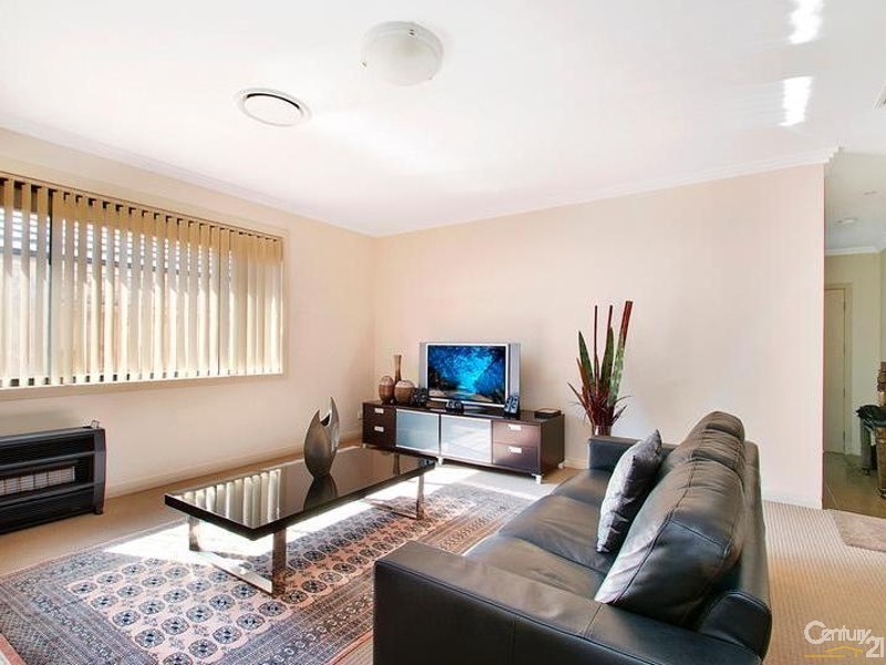 38 Upton St, Stanhope Gardens NSW 2768