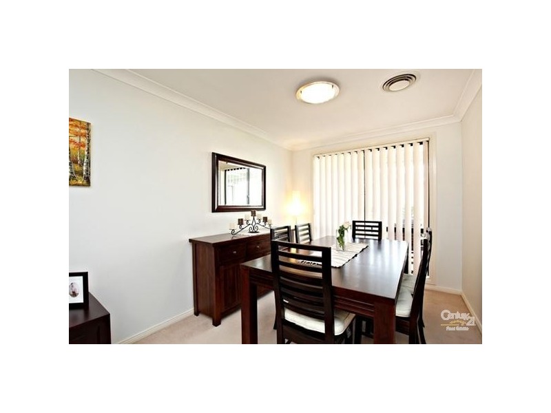 17 Aberdour Ave, Rouse Hill NSW 2155
