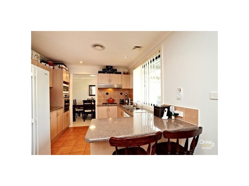 17 Aberdour Ave, Rouse Hill NSW 2155