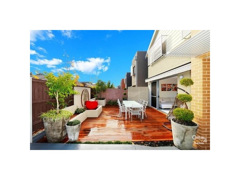4 Caddies Blvd, Rouse Hill NSW 2155