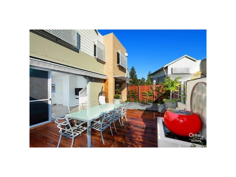 4 Caddies Blvd, Rouse Hill NSW 2155
