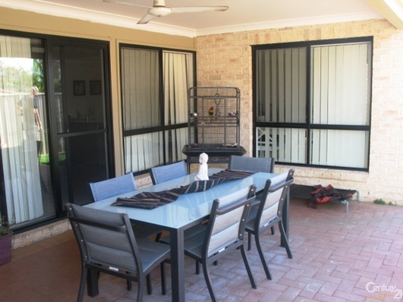 28 Rebellion Cct, Beaumont Hills NSW 2155
