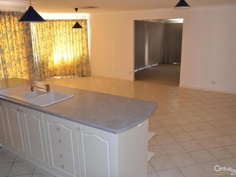 30 Carlisle Cres, Kellyville NSW 2155