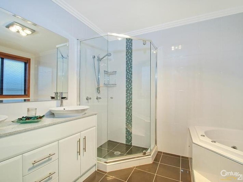 23 Glasshouse Rd, Beaumont Hills NSW 2155