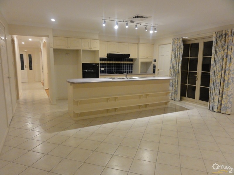 30 Carlisle Cres, Kellyville NSW 2155