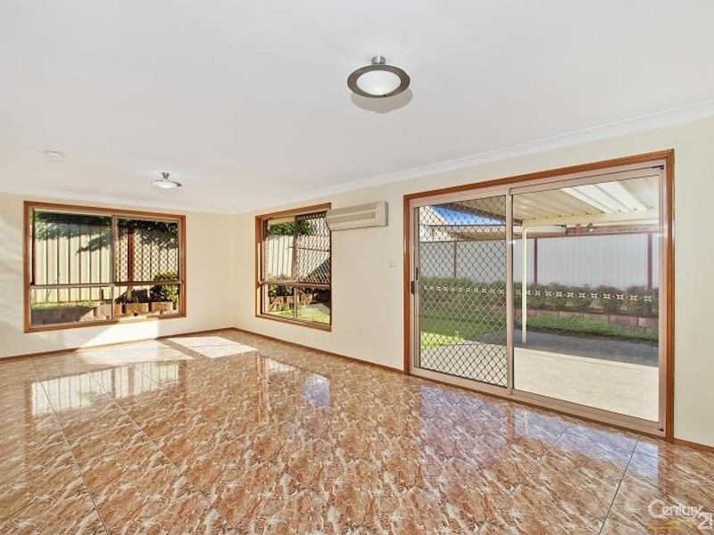 20 Thompson Cres, Glenwood NSW 2768