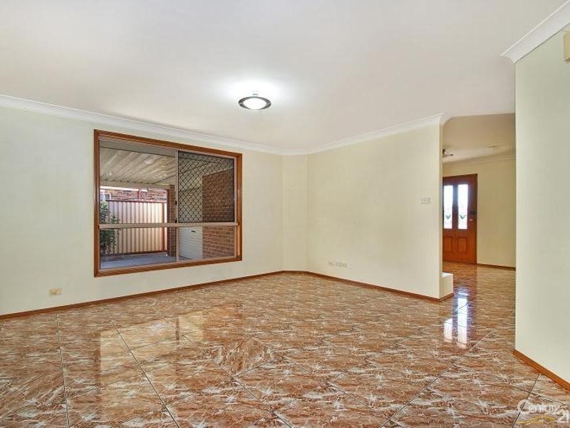 20 Thompson Cres, Glenwood NSW 2768