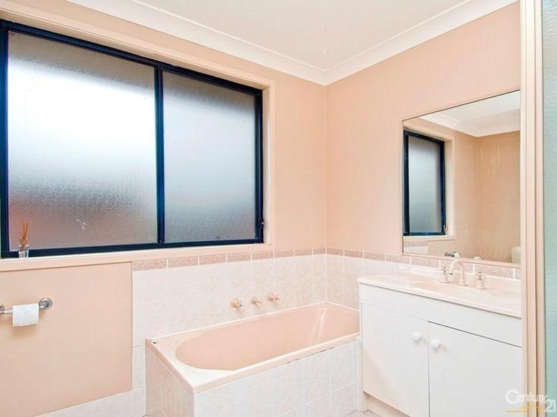 28 Greygum Ave, Rouse Hill NSW 2155