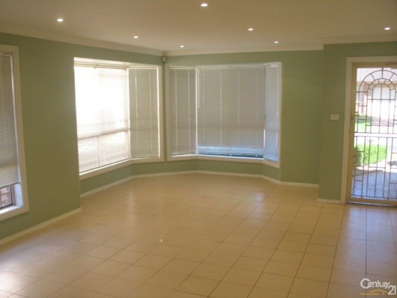 10 Cycas Place, Stanhope Gardens NSW 2768