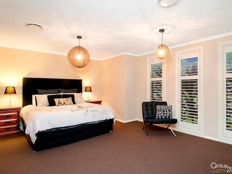 13 Meander Cres, The Ponds NSW 2769