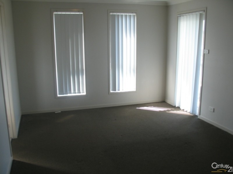 5 Vinegar Hill Rd, Kellyville Ridge NSW 2155