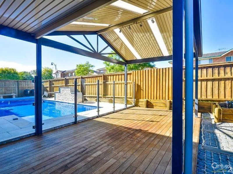 6 Berrimilla Way, Beaumont Hills NSW 2155