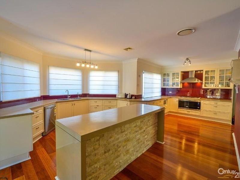 6 Berrimilla Way, Beaumont Hills NSW 2155