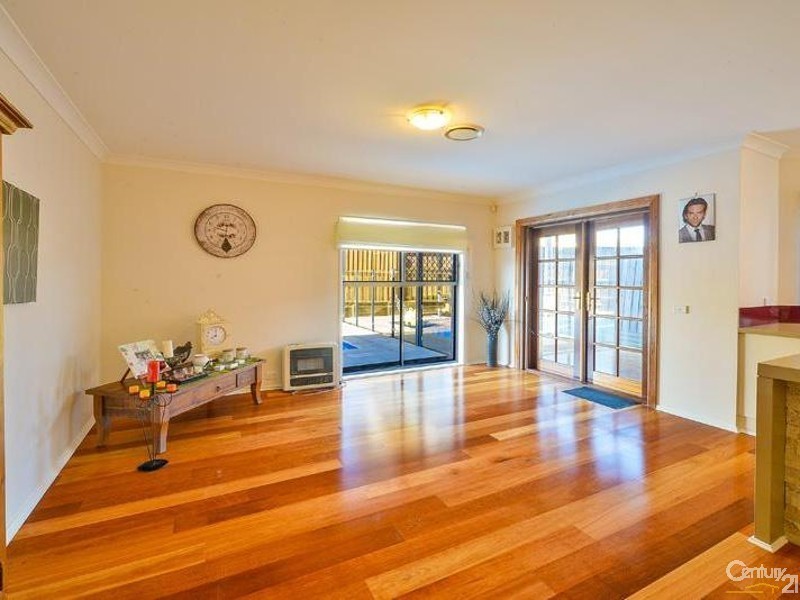 6 Berrimilla Way, Beaumont Hills NSW 2155