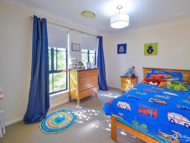 6 Berrimilla Way, Beaumont Hills NSW 2155