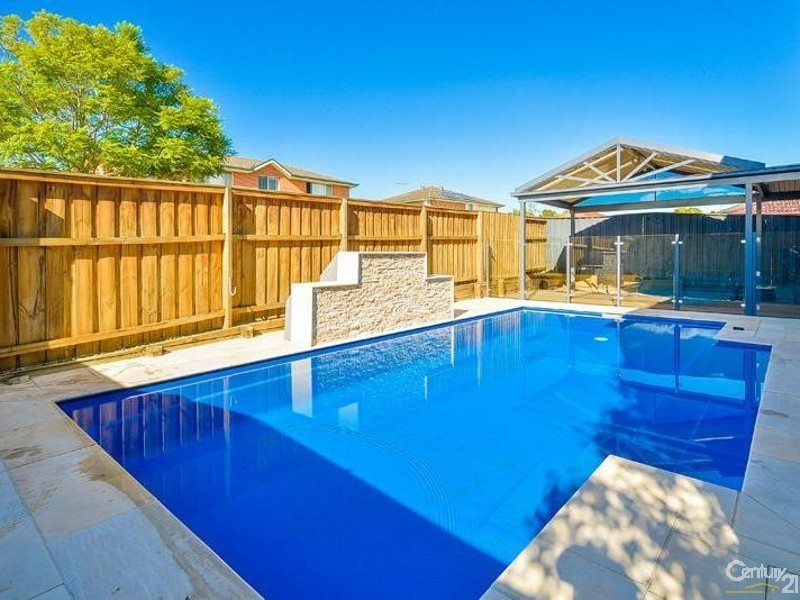 6 Berrimilla Way, Beaumont Hills NSW 2155