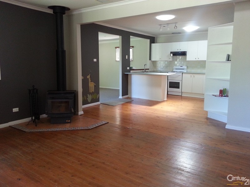 8 Pine Place, Riverstone NSW 2765