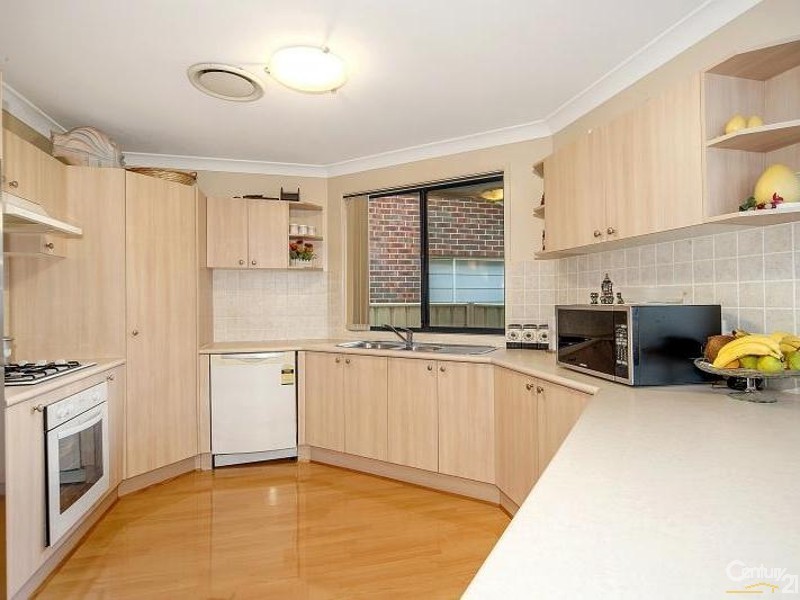 6 Blue Bell Cct, Kellyville NSW 2155