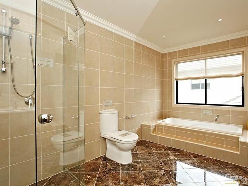 65 Riveroak Cct, Kellyville NSW 2155