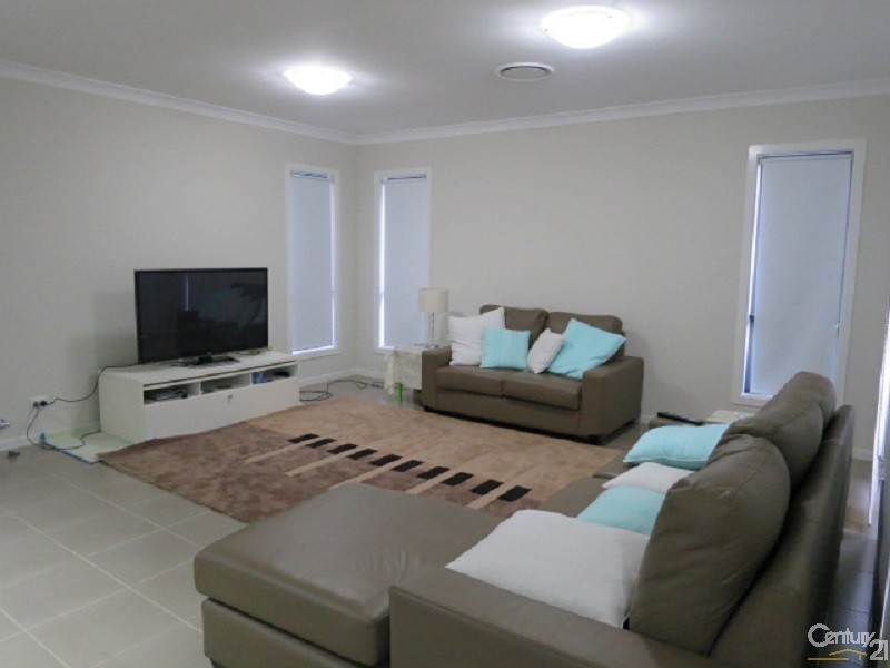 2 Fox Creek Cct, Kellyville NSW 2155