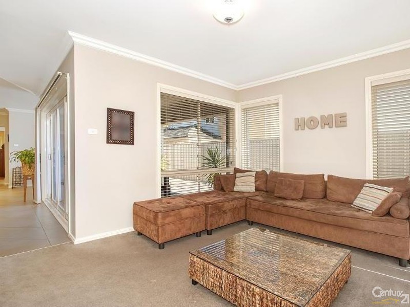 14 Honeyeater Cres, Beaumont Hills NSW 2155