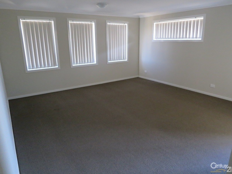 11 Grazier Rd, Rouse Hill NSW 2155