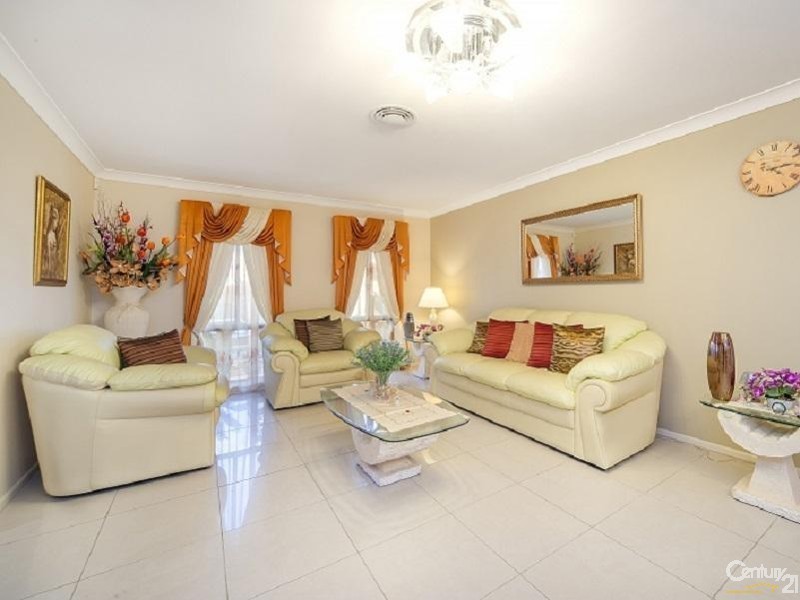 7 Darlington St, Stanhope Gardens NSW 2768