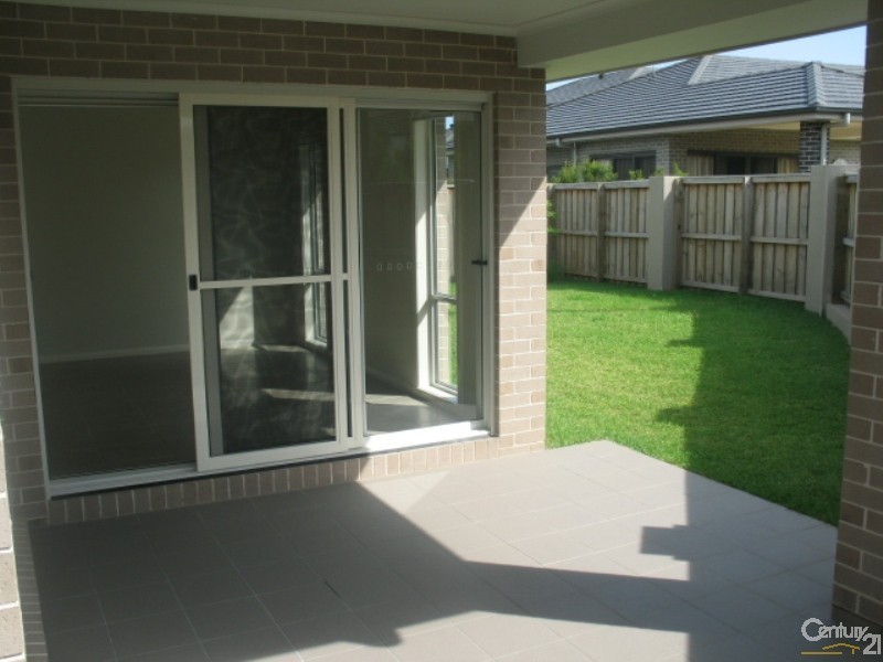 44 Riverbank Drive, The Ponds NSW 2769