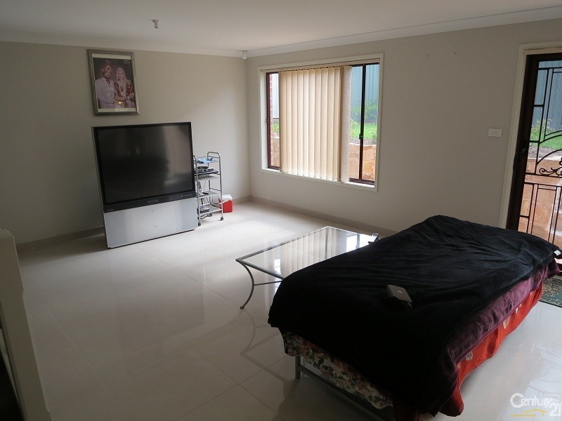 24 Greensborough Ave, Rouse Hill NSW 2155