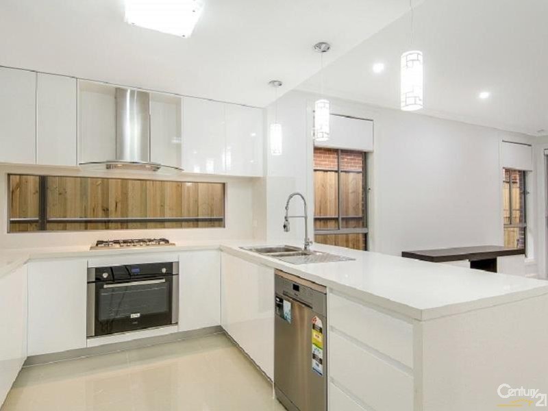 18 Berambing St, The Ponds NSW 2769