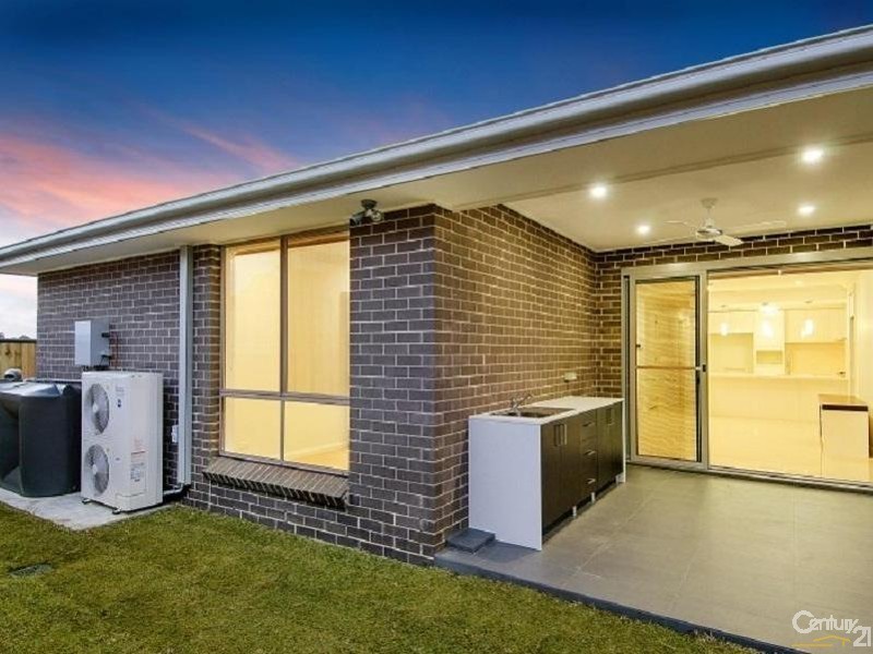 18 Berambing St, The Ponds NSW 2769