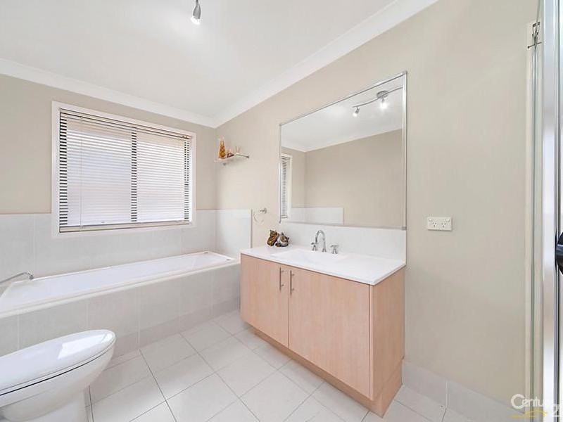 10 Abermain Ave, Kellyville Ridge NSW 2155