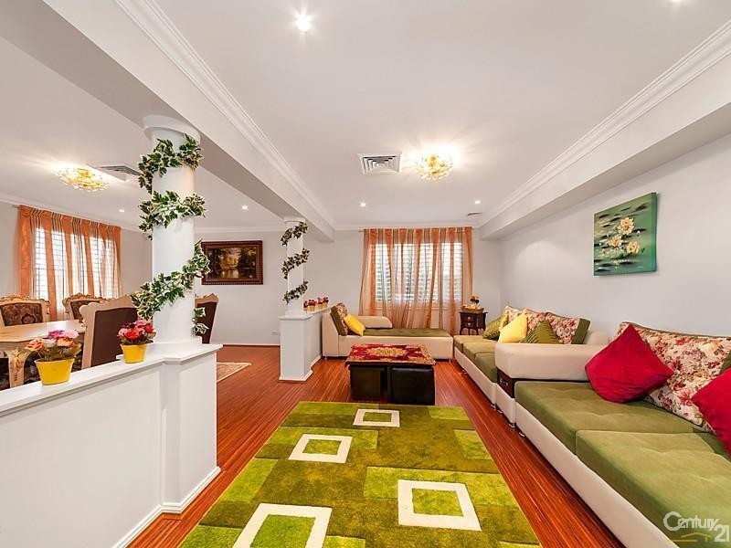 19 Perkins Drive, Kellyville NSW 2155