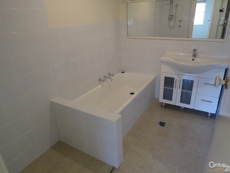 4 Acres Rd, Kellyville NSW 2155