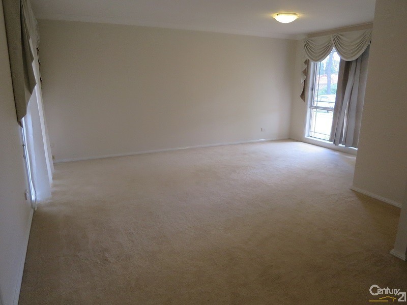 40 Sorrento Drive, Glenwood NSW 2768