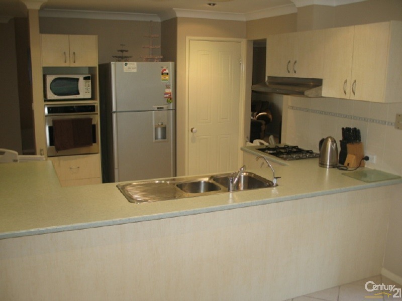 6 Hyatt Close, Rouse Hill NSW 2155