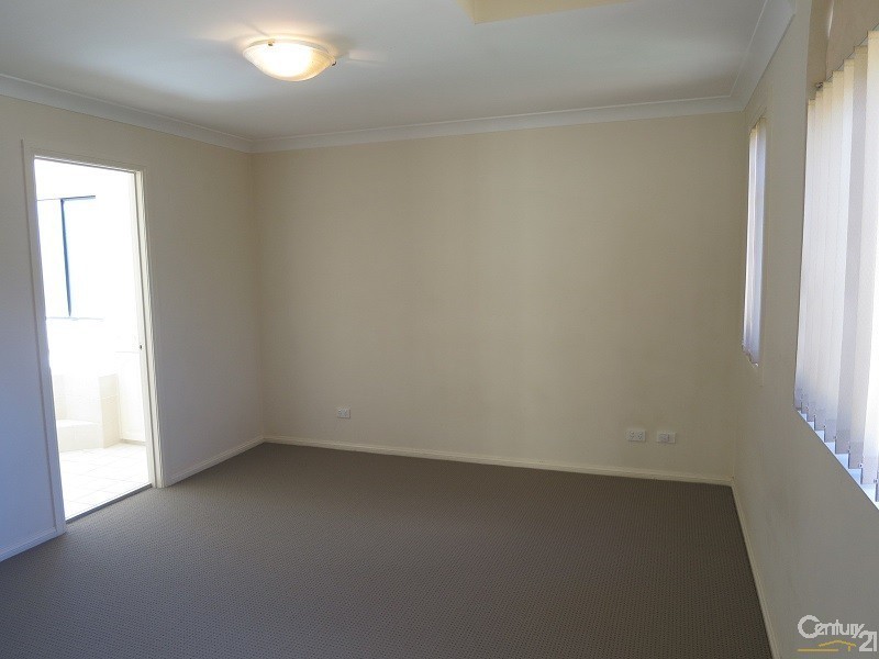 16 Millcroft Way, Beaumont Hills NSW 2155