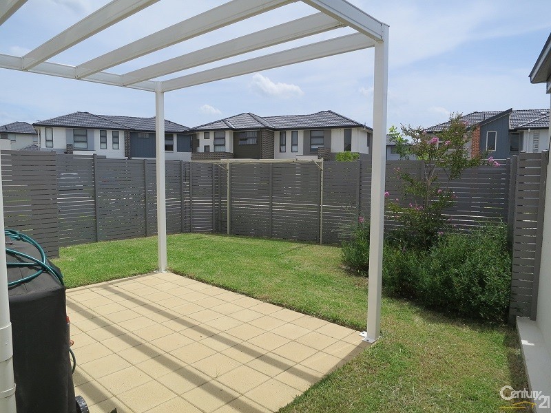 8 Well St, The Ponds NSW 2769