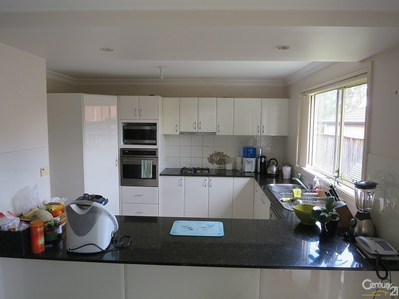 42 Paperbark Cres, Beaumont Hills NSW 2155