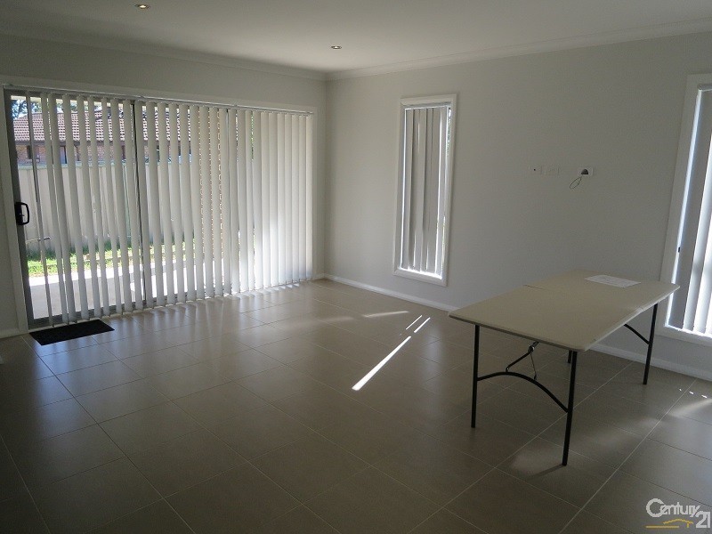 62 Cowper Ave, Quakers Hill NSW 2763