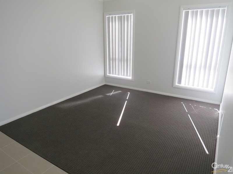 62 Cowper Ave, Quakers Hill NSW 2763