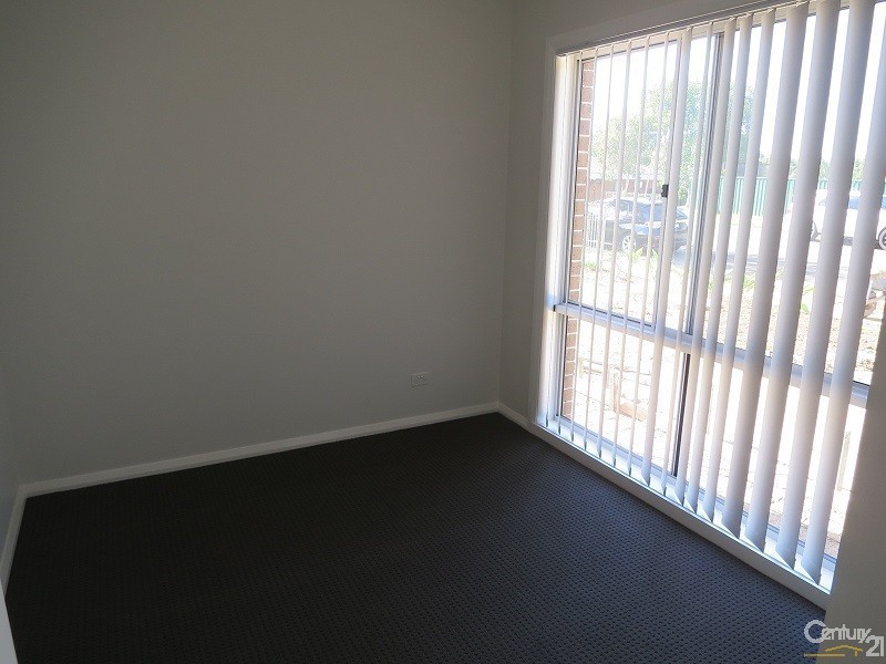 62 Cowper Ave, Quakers Hill NSW 2763