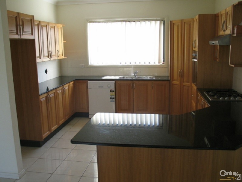 8 Meredith Ave, Kellyville NSW 2155