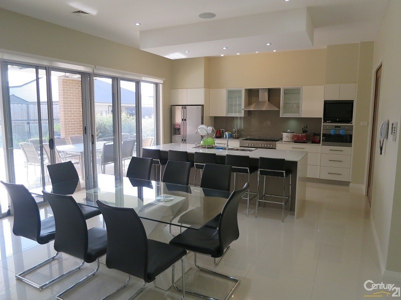 21 Balmoral Rd, Kellyville NSW 2155