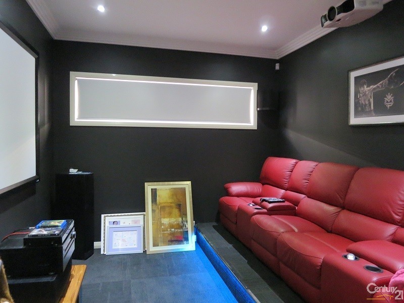 21 Balmoral Rd, Kellyville NSW 2155