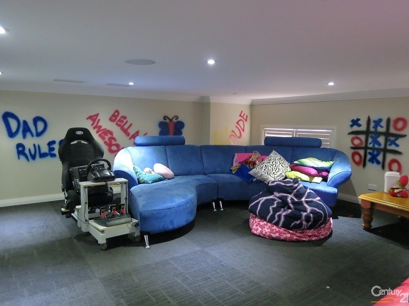 21 Balmoral Rd, Kellyville NSW 2155