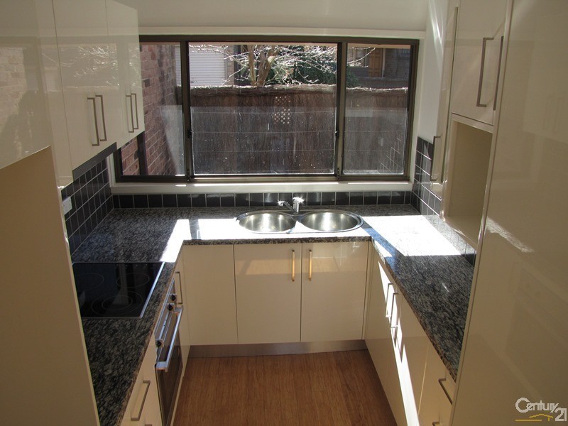 14/2 Cross St, Baulkham Hills NSW 2153